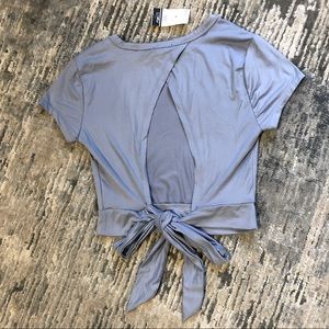 Rue 21 open back short sleeve tie top stretchy Medium lavender NWT